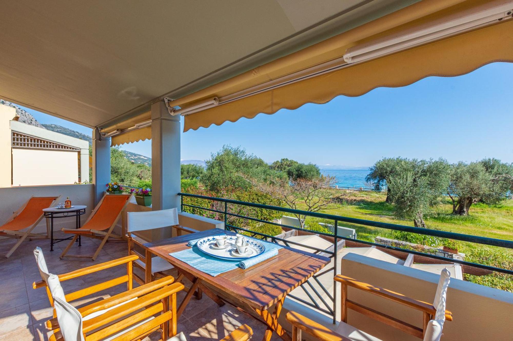 Barbati Seafront Luxury Suites Exterior foto